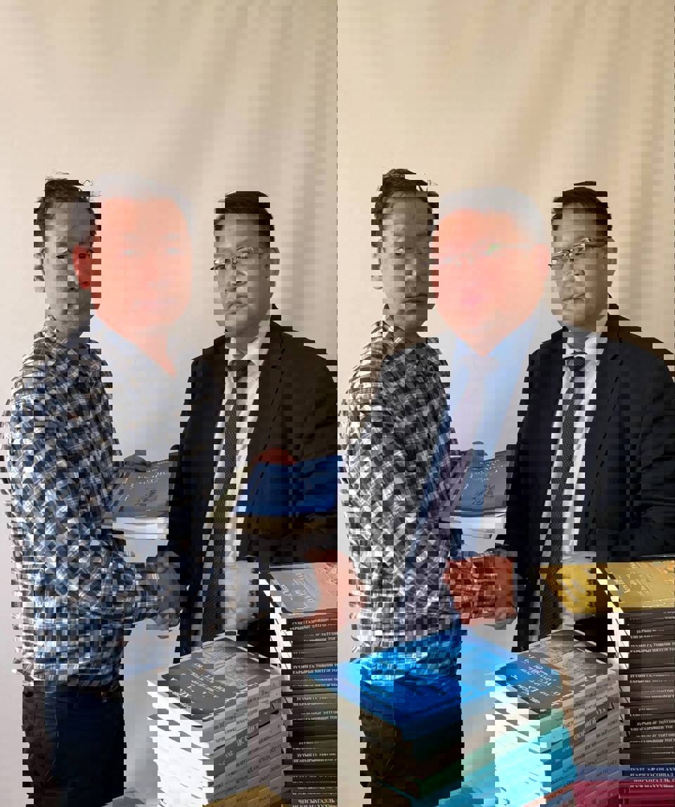 "ТОД НОМЫН ГЭРЭЛ ТӨВ" ТББ 200 ГАРУЙ БҮТЭЭЛЭЭ ШУА-ИЙН ТҮҮХ, УГСААТНЫ ЗҮЙН ХҮРЭЭЛЭНД БЭЛЭГЛЭВ.